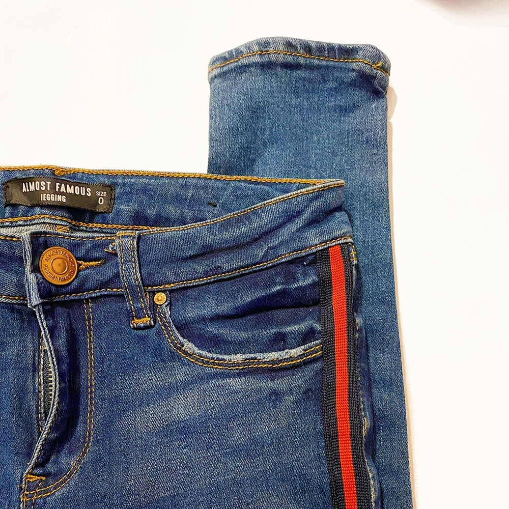 Jeans.
